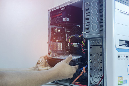 指尖穿梭，網(wǎng)絡(luò)連接 淺談電腦維修與計算機網(wǎng)絡(luò)工程服務(wù)